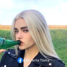 Lizbeth Barrera's Instagram, Twitter & Facebook