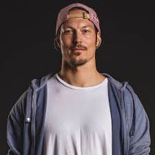 Самые новые твиты от chumpy (@chumpysg): Alex Chumpy Pullin Facebook