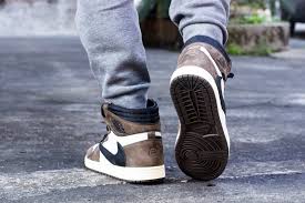 2808 x 1872 jpeg 439 кб. Discover The New Images Of The Air Jordan 1 Cactus Jack By Travis Scott
