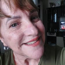 A bióloga Marília Maia, responsável pelo cuidado da leoa Leona no Parque  Zoobotânico Arruda Câmara, a Bica, em João Pessoa, fez uma atualização  sobre o estado do animal após o incidente deste