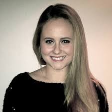 Sandra Lind's Instagram, Twitter & Facebook