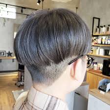 miyuki kさんはinstagramを利用しています campus f hair が作る シルバーアッシュ ブリーチカラー 今回のカラーはブリーチ一回にアッシュ系カラーを被せた仕上がりです 人それぞれ髪質や今の髪の状態が違うので short hair styles hair bob