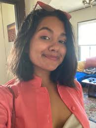 Hi everyone! I'm an incoming graduate student in school psychology and I'm  looking for a female roommate(s) to live with starting in August. Ideally I  would like to live with other graduate