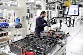 The joint venture plans to submit the building application for the already. Volkswagen Investiert Starker In Batteriezellen
