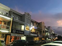 The accommodation provides karaoke and a restaurant as well as high speed internet access in the rooms. Lintas Plaza Hotel Kota Kinabalu Updated 2021 Prices