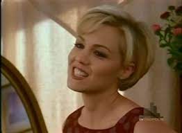 Kelly Taylor Image Beverly Hills 90210 S06 Beverly Hills 90210 Short Hair Styles Jennie Garth 90210