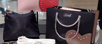 Dompet kulit wanita branded original model terbaru 2021 saat ini memang banyak di cari oleh banyak perempuan jaman sekarang, karena dompet yang berbahan kulit biasanya lebih tahan lama dan awet. Update Daftar Model Dan Harga Tas Merk Gosh Daftar Harga Tarif