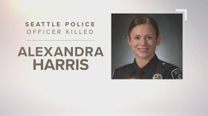 An officer and two others were injured in a shooting this morning. Procession Held For Seattle Police Officer Killed While Helping With Crash On I 5 King5 Com