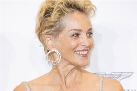 Prens Albert, Sharon Stone'u yanına alıp eşi Prenses Charlene'e mesaj  veriyor iddiası: 'Yüzü gülmeyen prenses'in gizemli hastalığı bir türlü...