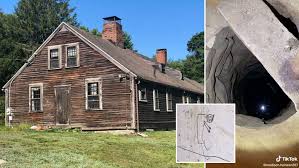 The action of the conjuring house download takes place in the early xx century. Tiktoker Shows Off The Haunted Real Life Conjuring House