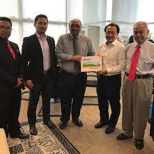 Sulit 1119/1 bahasa inggeris kertas 1 ogos 2011 1 ¾ jam bahagian pengurusan sekolah berasrama penuh dan sekolah kecemerlangan kementerian pelajaran malaysia peperiksaan percubaan sijil pelajaran. Bahagian Pengurusan Sekolah Berasrama Penuh Sekolah Kecemerlangan Kementerian Pendidikan Malaysia Cyberjaya Selangor