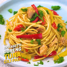 Jika spaghetti sudah matang segera angkat dan tiriskan airnya. Seismik Makan Spaghetti Goreng Tuna Cili Padi Facebook