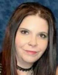 Amanda Knobel's Instagram, Twitter & Facebook