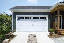 Wayne Dalton Model 9100 Sonoma Ranch Stockbridge Iv 3 Lite Wayne Dalton Garage Doors Garage Doors Garage Door Design