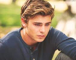 Zac, 33, appeared in the clip wearing a gray tee, but it was his slightly swollen face, pronounced jaw, and visibly more distinctive lip that shocked viewers, as they took to twitter to respond. Pin On Zac Efron