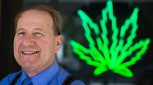 WEEDS GLASS AND GIFTS