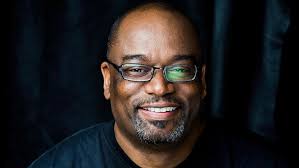 D'Wayne Edwards Honored With FNAA 2020 Icon Award for Social Impact