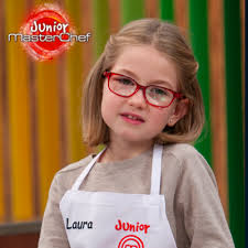 Laura MCJunior 3 (@LauraMCJ3)