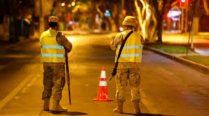 La medida, que marca el regreso de las cuarentenas dinámicas, rige desde este lunes 4 de enero a las 05.00 de la mañana. Valparaiso Y Vina Del Mar A Fase 2 Revisa Que Comunas Avanzan Y Retroceden En El Plan Paso A Paso Mega