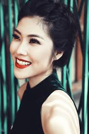 Siêu mẫu Thu Hằng nhớ Tết Trung thu nghèo, thèm chiếc bánh nướng, bánh dẻo 