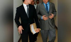 Abdul rahim was the sixth chief minister of malacca, from april 26, 1982, to oct 14, 1994. Kes Rahim Thamby Chik Disebut Semula 1 Mac