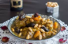 Tajine De Veau Aux Fruits Secs Tajine De Veau Tajine Repas Halal