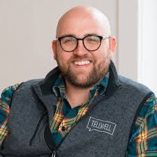 Karen Dechant's Instagram, Twitter & Facebook