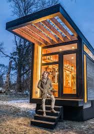 Koln/bonn airport is located 41 miles away from haus cornelia apartment. Cornelia Tiny House Lichtgeflutetes Studio Fur Die Bestsellerautorin Cornelia Funke Aus Ihrer Feder S Tiny House Exterior Small House Tiny House On Wheels