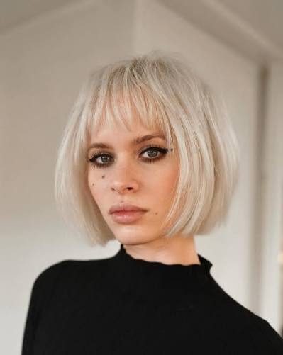 Soft Blunt Bob / Bangs Cut @yukistylist #softbluntbob #modernbab #texturedhair #bangs #yukistylist #beforeandafterhair