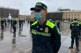 Ahora, su último tuit sobre la policía local, tuvo 115 retuits y 377 me gusta. Vsluljfcrlugzm