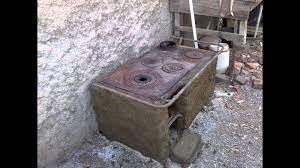 Soba ve kuzine ile beraber verilen iki adet kömür kovasından birisini alarak dibine ızgara yerleştiriniz. Ev Yapimi Kuzine Soba Youtube