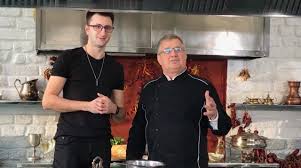 Un Mentalist Si Un Mentalist Al Tigăii Au Făcut Magie In Bucătărie Video Tvr Ro
