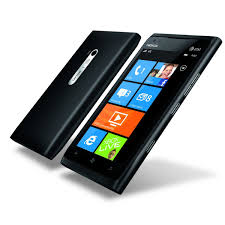 Nokia 800c vs. Nokia Lumia 900 - Phonegg