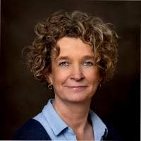 100+ 'Dees' profiles