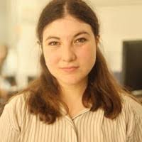 Tara Snelling's Instagram, Twitter & Facebook