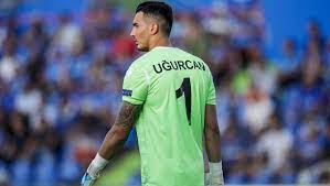 Avrupa hayalim var trabzonspor'un ve milli takımın başarılı kalecisi uğurcan çakır, çok çalıştığını ve emeğini aldığını söyledi. Who Is Ugurcan Cakir Everything You Need To Know About The Liverpool And Tottenham Target 90min
