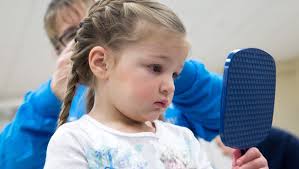 18 photos: Young model walk runway at Valley