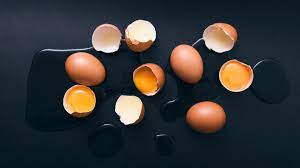 Das ei sinkt schnell ab bedeutet dass es frisch ist. Eier Woran Sie Erkennen Ob Sie Noch Gut Sind Und Wann Sie Sie Entsorgen Sollten Stern De