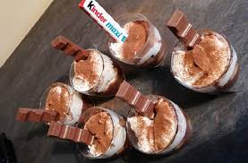 Verrines A La Mousse De Mascarpone Est Au Kinder Maxi Cuisine Momix