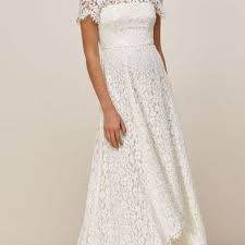 Planning a small wedding with your closest family and friends is a special way to truly celebrate love. 16 Best Backyard Wedding Dresses Of 2021