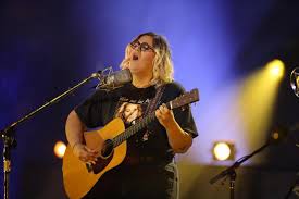 Safia nolin s'exprime ouvertement sur le discours de serge postigo à l'adisq 2017. C Est Qui Elle La Presse