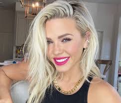 Jessica Southern's Instagram, Twitter & Facebook