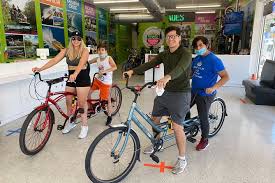 Bicycle rental shop, bicycle shop. South Beach Tandem Bike Rental 2021 Miami