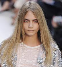 London Fashion Week: Burberry's Christopher Bailey unveils a 'gentle, kind,  romantic' collection