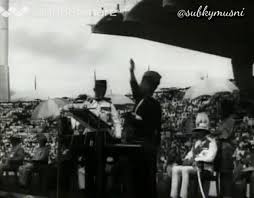 Tunku akhirnya berjaya memperoleh sokongan sebulat suara dalam persidangan majlis undangan persekutuan berhubung dengan perjanjian amda dan menegaskan bahawa perjanjian amda sangat diperlukan. Merdeka Malaysia Gif Merdeka Malaysia Malaysian Discover Share Gifs