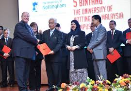 University of nottingham scholarships, nottingham malaysia scholarship scholarships in malaysia for international students, 100% tuition fee scholarships. The University Of Nottingham Malaysia Campus Application Day For January 2010 Intake