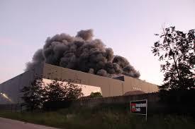 De voorlichter gaat naar het. Update Zeer Grote Brand Op Industrieterrein Hessenpoort In Zwolle Hinder Voor Verkeer A28 En Busverkeer