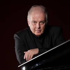 Daniel barenboim, born in 1942 in buenos aires, is a world renowned conductor and pianist. Daniel Barenboim Biography Videos Medici Tv