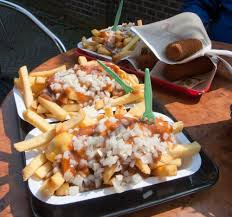 Fritten Rot Weiss Mit Zwiebeln Da Haett Ich Jetzt Bock Drauf Fehlt Nur Noch Der Matjes Moment Hollandische Pommes Hollandische Rezepte Niederlande