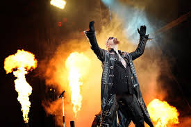 Eine fortsetzung schien da nur eine frage der zeit zu sein. Rob Halford Zweites Weihnachtsalbum Erscheint Im Oktober